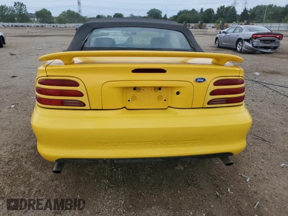 ✅ 1994 Ford Mustang • VIN: 1FALP45T6RF190213 • Lot: 61139925. Listed on Copart with 177,719 mi. Free auction sales archive from the USA and detailed vehicle history report at DreamBid. Image 6.