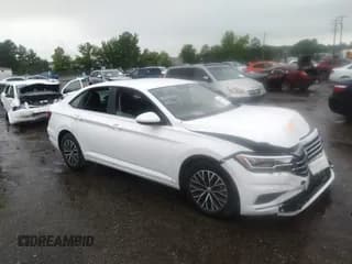 ✅ 2021 Volkswagen Jetta S • VIN: 3VWC57BU5MM061982 • Лот: 42593079. Опубликован ранее на IAAI с пробегом 42 806 миль. Бесплатный доступ к архиву аукционных продаж из США и подробный отчёт об истории автомобиля на DreamBid. Изображение 1.