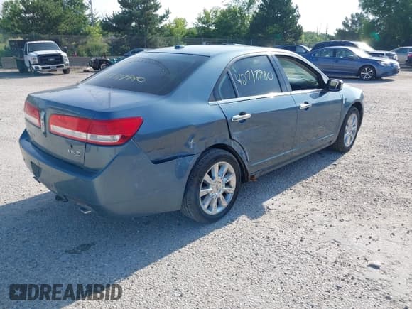 ✅ 2011 Lincoln MKZ • VIN: 3LNHL2GC9BR760545 • Lot: 42717980. Listed on IAAI with 129,360 mi. Free auction sales archive from the USA and detailed vehicle history report at DreamBid. Image 4.