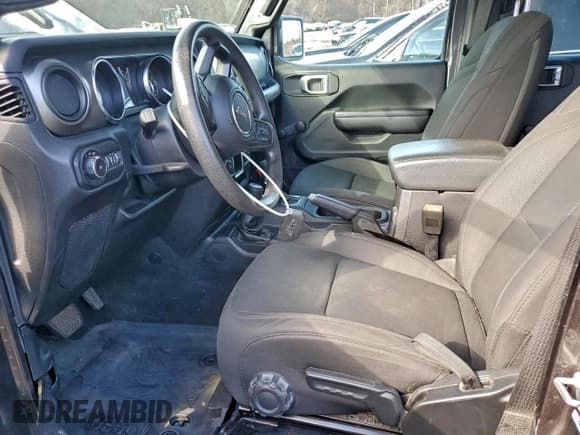 ✅ 2021 Jeep Wrangler Unlimited Sport • VIN: 1C4HJXDN0MW568542 • Lot: 95744875. Wystawiony na Copart z przebiegiem 32 007 mil. Bezpłatny archiwum sprzedaży aukcyjnych z USA i szczegółowy raport historii pojazdu na DreamBid. Zdjęcie 7.