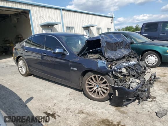 ✅ 2015 BMW 5 Series 528i xDrive • VIN: WBA5A7C51FG142535 • Lot: 68334524. Listed on Copart with 142,285 mi. Free auction sales archive from the USA and detailed vehicle history report at DreamBid. Image 4.