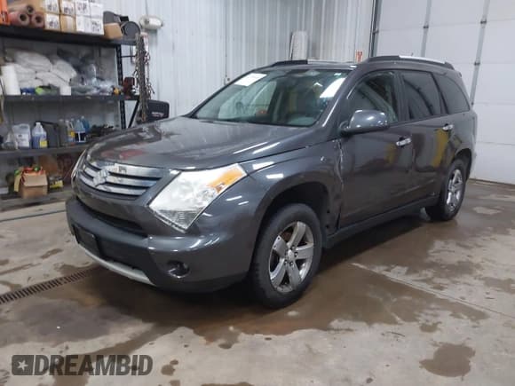 ✅ 2008 Suzuki XL7 Limited • VIN: 2S3DA917186113037 • Lot: 41759018. Wystawiony na IAAI z przebiegiem 134 921 mil. Bezpłatny archiwum sprzedaży aukcyjnych z USA i szczegółowy raport historii pojazdu na DreamBid. Zdjęcie 2.