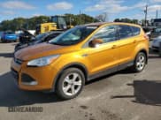 ✅ 2016 Ford Escape SE • VIN: 1FMCU9GX4GUB98928 • Lot: 82652455. Listed on Copart with 128,490 mi. Free auction sales archive from the USA and detailed vehicle history report at DreamBid. Image 1.