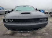 ✅ 2017 Dodge Challenger R/T • VIN: 2C3CDZBT2HH597998 • Lot: 72772234. Wystawiony na Copart z przebiegiem 57 213 mil. Bezpłatny archiwum sprzedaży aukcyjnych z USA i szczegółowy raport historii pojazdu na DreamBid. Zdjęcie 5.