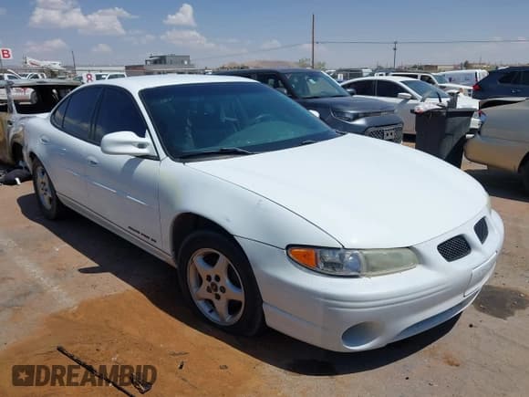 ✅ 2001 Pontiac Grand Prix SE • VIN: 1G2WK52J11F151830 • Lot: 42355528. Wystawiony na IAAI z przebiegiem 176 070 mil. Bezpłatny archiwum sprzedaży aukcyjnych z USA i szczegółowy raport historii pojazdu na DreamBid. Zdjęcie 1.