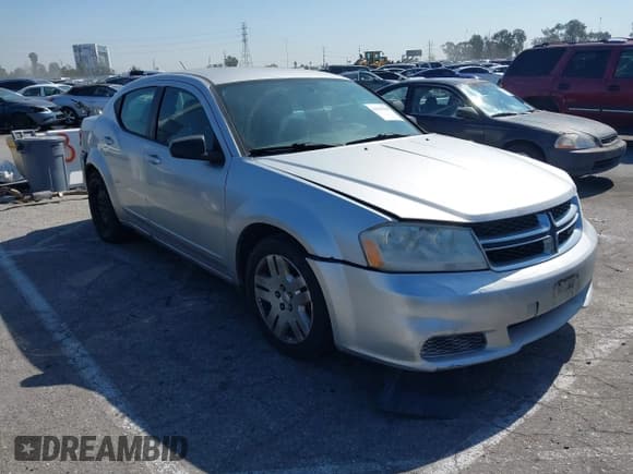 ✅ 2012 Dodge Avenger SE • VIN: 1C3CDZAB2CN235291 • Lot: 41643780. Wystawiony na IAAI z przebiegiem 136 417 mil. Bezpłatny archiwum sprzedaży aukcyjnych z USA i szczegółowy raport historii pojazdu na DreamBid. Zdjęcie 1.