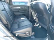 ✅ 2019 Toyota Highlander Hybrid XLE • VIN: 5TDJGRFH3KS070920 • Лот: 41798655. Опубликован ранее на IAAI с пробегом 54 166 миль. Бесплатный доступ к архиву аукционных продаж из США и подробный отчёт об истории автомобиля на DreamBid. Изображение 8.