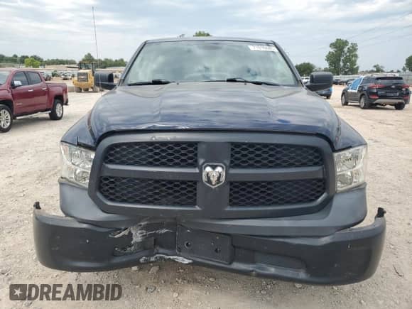 2017 Ram 1500 Tradesman z VIN 3C6JR6AG2HG745520, wystawiony jako Copart lot #71916685 z przebiegiem 57 202 mil mil oraz Szkoda całkowita • Salvage title. Historia ofert i sprzedaży dostępna na DreamBid. Obrazek 5.