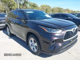 ✅ 2021 Toyota Highlander L • VIN: 5TDBZRBHXMS102320 • Lot: 43677911. Wystawiony na IAAI z przebiegiem 37 022 mil. Bezpłatny archiwum sprzedaży aukcyjnych z USA i szczegółowy raport historii pojazdu na DreamBid. Zdjęcie 1.