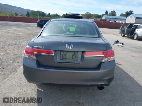 ✅ 2012 Honda Accord LX Premium • VIN: 1HGCP2F4XCA119429 • Lot: 43370168. Wystawiony na IAAI z przebiegiem 153 596 mil. Bezpłatny archiwum sprzedaży aukcyjnych z USA i szczegółowy raport historii pojazdu na DreamBid. Zdjęcie 17.