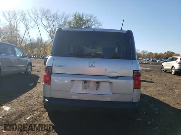 ✅ 2006 Honda Element EX-P • VIN: 5J6YH28716L007064 • Лот: 89611785. Опубликован ранее на Copart с пробегом 178 972 миль. Бесплатный доступ к архиву аукционных продаж из США и подробный отчёт об истории автомобиля на DreamBid. Изображение 6.