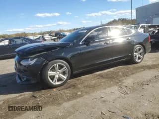 ✅ 2017 Volvo S90 Momentum • VIN: YV1102AK5H1006862 • Лот: 89529905. Опубликован ранее на Copart с пробегом 130 477 миль. Бесплатный доступ к архиву аукционных продаж из США и подробный отчёт об истории автомобиля на DreamBid. Изображение 1.