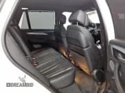 ✅ 2018 BMW X5 xDrive50i • VIN: 5UXKR6C50J0U15456 • Лот: 72103535. Опубликован ранее на Copart с пробегом 116 987 миль. Бесплатный доступ к архиву аукционных продаж из США и подробный отчёт об истории автомобиля на DreamBid. Изображение 11.