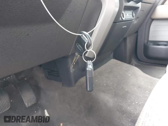 ✅ 2009 Ford F-150 STX • VIN: 1FTRX12889KB36180 • Lot: 42417491. Listed on IAAI with 142,973 mi. Free auction sales archive from the USA and detailed vehicle history report at DreamBid. Image 11.