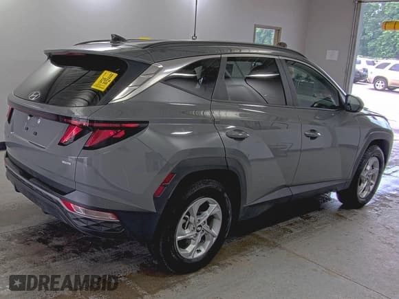 ✅ 2024 Hyundai Tucson SEL • VIN: 5NMJBCDE3RH387646 • Lot: 42731237. Wystawiony na IAAI z przebiegiem 26 546 mil. Bezpłatny archiwum sprzedaży aukcyjnych z USA i szczegółowy raport historii pojazdu na DreamBid. Zdjęcie 1.