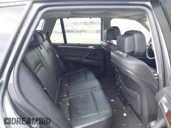 ✅ 2011 BMW X5 35i • VIN: 5UXZV4C54BL406161 • Lot: 43727822. Wystawiony na IAAI z przebiegiem 199 483 mil. Bezpłatny archiwum sprzedaży aukcyjnych z USA i szczegółowy raport historii pojazdu na DreamBid. Zdjęcie 8.