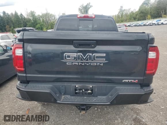✅ 2023 GMC Canyon 4WD AT4 • VIN: 1GTP6DEK8P1138775 • Lot: 70655754. Listed on Copart with Not provided. Free auction sales archive from the USA and detailed vehicle history report at DreamBid. Image 6.