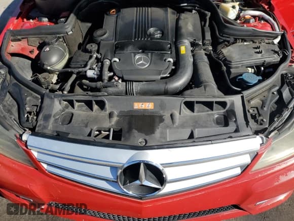 ✅ 2012 Mercedes-Benz C 250 Sport • VIN: WDDGF4HB3CR226050 • Lot: 92376215. Wystawiony na Copart z przebiegiem 122 426 mil. Bezpłatny archiwum sprzedaży aukcyjnych z USA i szczegółowy raport historii pojazdu na DreamBid. Zdjęcie 11.