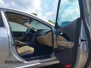 ✅ 2012 Hyundai Azera • VIN: KMHFH4JGXCA182208 • Лот: 42559319. Опубликован ранее на IAAI с пробегом 236 086 миль. Бесплатный доступ к архиву аукционных продаж из США и подробный отчёт об истории автомобиля на DreamBid. Изображение 17.