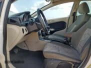 ✅ 2013 Ford Fiesta SE • VIN: 3FADP4EJXDM118880 • Lot: 82126065. Wystawiony na Copart z przebiegiem 147 015 mil. Bezpłatny archiwum sprzedaży aukcyjnych z USA i szczegółowy raport historii pojazdu na DreamBid. Zdjęcie 7.