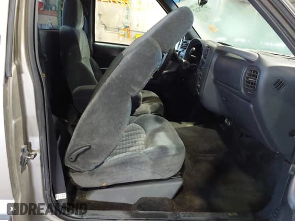 ✅ 2000 Chevrolet S-10 LS • VIN: 1GCCS1449YK187118 • Лот: 41278247. Опубликован ранее на IAAI с пробегом Не указан. Бесплатный доступ к архиву аукционных продаж из США и подробный отчёт об истории автомобиля на DreamBid. Изображение 8.