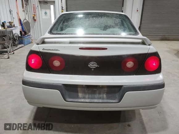 ✅ 2004 Chevrolet Impala • VIN: 2G1WF52EX49221785 • Lot: 86170834. Wystawiony na Copart z przebiegiem 186 785 mil. Bezpłatny archiwum sprzedaży aukcyjnych z USA i szczegółowy raport historii pojazdu na DreamBid. Zdjęcie 6.