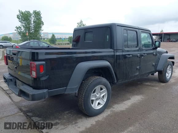 ✅ 2023 Jeep Gladiator Sport S • VIN: 1C6HJTAG8PL522548 • Лот: 42278010. Опубликован ранее на IAAI с пробегом 58 491 миль. Бесплатный доступ к архиву аукционных продаж из США и подробный отчёт об истории автомобиля на DreamBid. Изображение 4.