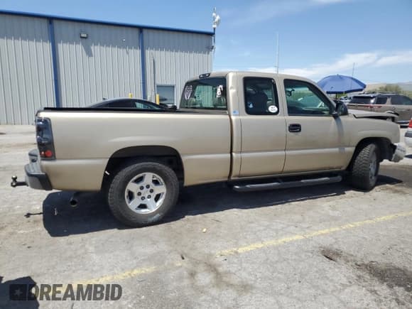 ✅ 2005 Chevrolet Silverado 1500 • VIN: 1GCEC19V65Z205410 • Лот: 58552875. Опубликован ранее на Copart с пробегом 241 859 миль. Бесплатный доступ к архиву аукционных продаж из США и подробный отчёт об истории автомобиля на DreamBid. Изображение 3.