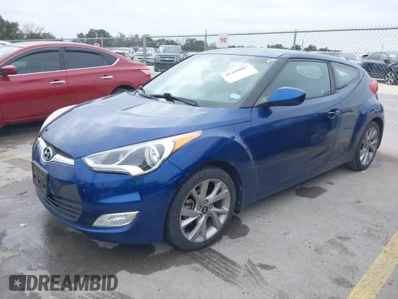 ✅ 2017 Hyundai Veloster • VIN: KMHTC6AD6HU311991 • Lot: 41269087. Wystawiony na IAAI z przebiegiem 58 576 mil. Bezpłatny archiwum sprzedaży aukcyjnych z USA i szczegółowy raport historii pojazdu na DreamBid. Zdjęcie 17.