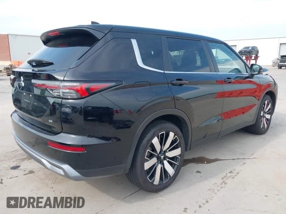 ✅ 2025 Mitsubishi Outlander SE • VIN: JA4J3VA85SZ021903 • Lot: 43169408. Listed on IAAI with 1,679 mi. Free auction sales archive from the USA and detailed vehicle history report at DreamBid. Image 4.