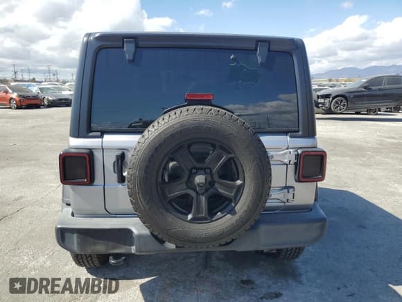 ✅ 2021 Jeep Wrangler Sport S • VIN: 1C4HJXAG8MW553700 • Lot: 82267995. Wystawiony na Copart z przebiegiem 62 680 mil. Bezpłatny archiwum sprzedaży aukcyjnych z USA i szczegółowy raport historii pojazdu na DreamBid. Zdjęcie 6.