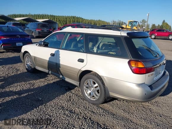 ✅ 2003 Subaru Legacy Outback • VIN: 4S3BH675237608314 • Lot: 43486493. Wystawiony na IAAI z przebiegiem 147 898 mil. Bezpłatny archiwum sprzedaży aukcyjnych z USA i szczegółowy raport historii pojazdu na DreamBid. Zdjęcie 3.