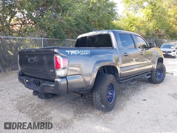 ✅ 2022 Toyota Tacoma TRD Off Road • VIN: 3TMCZ5ANXNM461415 • Лот: 43540871. Опубликован ранее на IAAI с пробегом 74 677 миль. Бесплатный доступ к архиву аукционных продаж из США и подробный отчёт об истории автомобиля на DreamBid. Изображение 4.