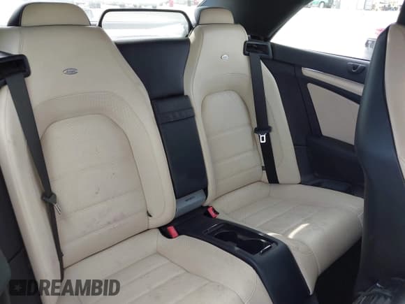 ✅ 2012 Mercedes-Benz E 350 • VIN: WDDKK5KF3CF164187 • Lot: 42128731. Wystawiony na IAAI z przebiegiem 111 693 mil. Bezpłatny archiwum sprzedaży aukcyjnych z USA i szczegółowy raport historii pojazdu na DreamBid. Zdjęcie 8.