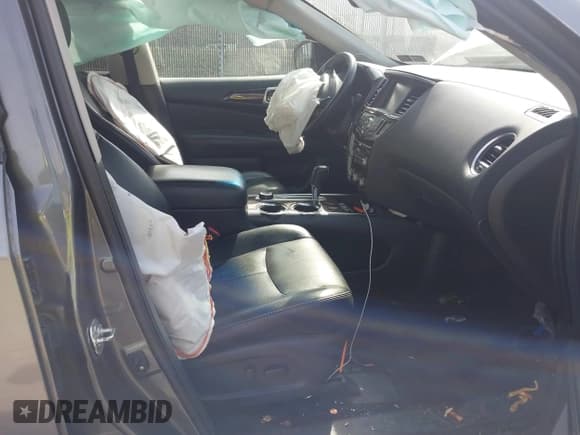 ✅ 2015 Nissan Pathfinder SV • VIN: 5N1AR2MM1FC677029 • Lot: 41791507. Wystawiony na IAAI z przebiegiem Nie podano. Bezpłatny archiwum sprzedaży aukcyjnych z USA i szczegółowy raport historii pojazdu na DreamBid. Zdjęcie 5.