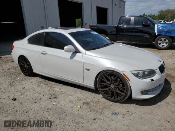 ✅ 2013 BMW 3 Series 328i • VIN: WBAKE5C56DJ106979 • Lot: 54351895. Listed on Copart with 152,163 mi. Free auction sales archive from the USA and detailed vehicle history report at DreamBid. Image 4.