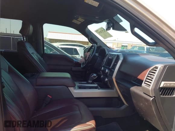 ✅ 2017 Ford F-150 XL • VIN: 1FTEW1EG1HFC20482 • Лот: 42520241. Опубликован ранее на IAAI с пробегом 92 258 миль. Бесплатный доступ к архиву аукционных продаж из США и подробный отчёт об истории автомобиля на DreamBid. Изображение 5.