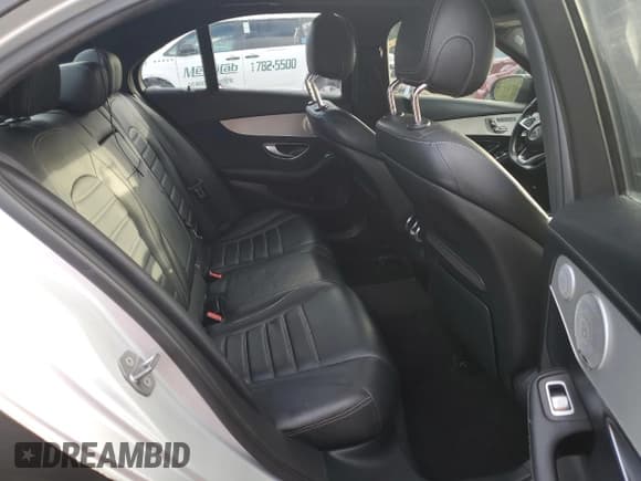 ✅ 2018 Mercedes-Benz C 43 AMG • VIN: 55SWF6EB7JU268342 • Lot: 87055735. Wystawiony na Copart z przebiegiem 119 778 mil. Bezpłatny archiwum sprzedaży aukcyjnych z USA i szczegółowy raport historii pojazdu na DreamBid. Zdjęcie 10.