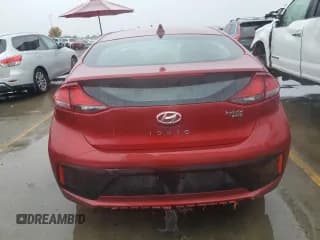 ✅ 2019 Hyundai Ioniq Blue • VIN: KMHC65LC0KU175208 • Lot: 82059354. Wystawiony na Copart z przebiegiem 144 727 mil. Bezpłatny archiwum sprzedaży aukcyjnych z USA i szczegółowy raport historii pojazdu na DreamBid. Zdjęcie 6.