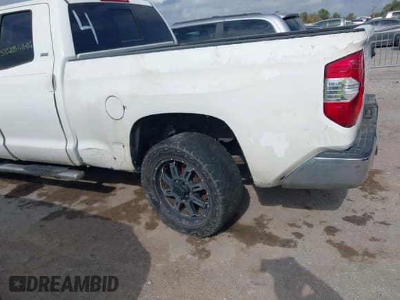 ✅ 2014 Toyota Tundra SR • VIN: 5TFRM5F15EX069452 • Lot: 43722215. Wystawiony na IAAI z przebiegiem 196 005 mil. Bezpłatny archiwum sprzedaży aukcyjnych z USA i szczegółowy raport historii pojazdu na DreamBid. Zdjęcie 18.
