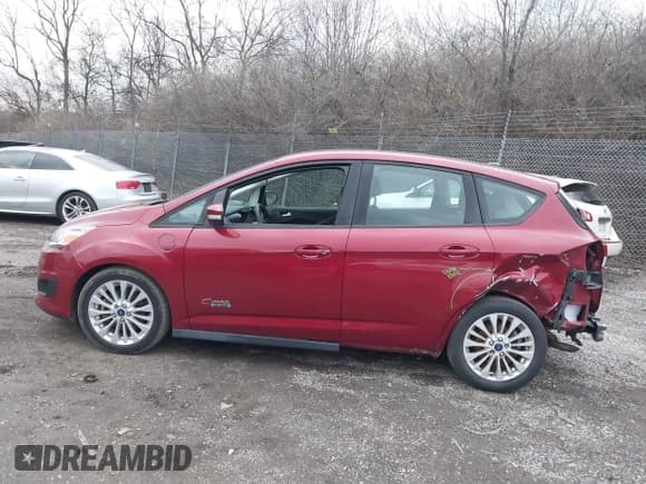 ✅ 2017 Ford C-Max SE • VIN: 1FADP5EU2HL111316 • Lot: 41147978. Wystawiony na IAAI z przebiegiem 60 948 mil. Bezpłatny archiwum sprzedaży aukcyjnych z USA i szczegółowy raport historii pojazdu na DreamBid. Zdjęcie 14.