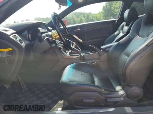 2014 Hyundai Genesis Coupe Grand Touring z VIN KMHHU6KJ4EU117611, wystawiony jako Copart lot #68989274 z przebiegiem 116 495 mil mil oraz Czysty tytuł • Clean title. Historia ofert i sprzedaży dostępna na DreamBid. Obrazek 7.