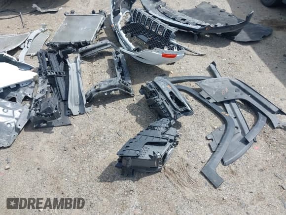 ✅ 2022 Jeep Grand Cherokee Altitude • VIN: 1C4RJHAG7N8633554 • Lot: 42357951. Listed on IAAI with 51,423 mi. Free auction sales archive from the USA and detailed vehicle history report at DreamBid. Image 19.