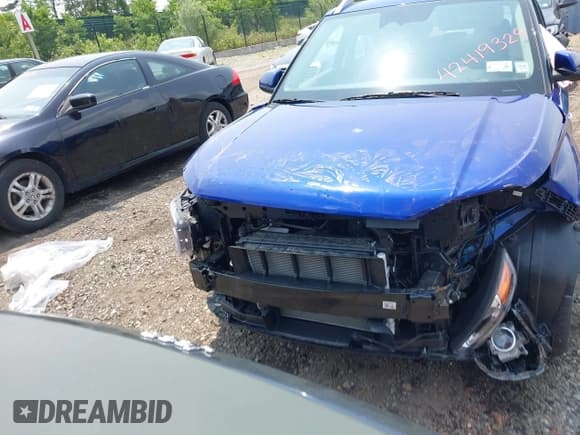 ✅ 2024 Hyundai Venue SEL • VIN: KMHRC8A39RU298832 • Lot: 42419329. Listed on IAAI with 7,582 mi. Free auction sales archive from the USA and detailed vehicle history report at DreamBid. Image 12.