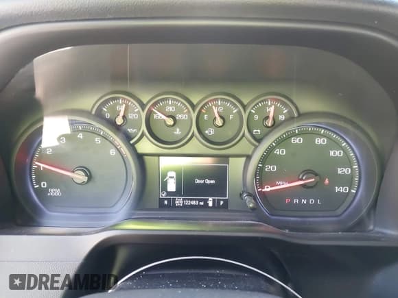 ✅ 2019 Chevrolet Silverado 1500 Custom • VIN: 3GCPYBEH4KG174749 • Lot: 43376004. Wystawiony na IAAI z przebiegiem 122 463 mil. Bezpłatny archiwum sprzedaży aukcyjnych z USA i szczegółowy raport historii pojazdu na DreamBid. Zdjęcie 7.