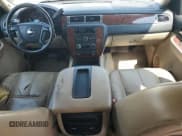 ✅ 2008 Chevrolet Avalanche 2LT • VIN: 3GNEC12J88G216332 • Lot: 80376645. Wystawiony na Copart z przebiegiem 230 005 mil. Bezpłatny archiwum sprzedaży aukcyjnych z USA i szczegółowy raport historii pojazdu na DreamBid. Zdjęcie 8.