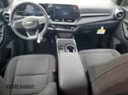 ✅ 2025 Chevrolet Equinox FWD LT • VIN: 3GNAXHEG9SL131333 • Lot: 62504335. Wystawiony na Copart z przebiegiem 9 571 mil. Bezpłatny archiwum sprzedaży aukcyjnych z USA i szczegółowy raport historii pojazdu na DreamBid. Zdjęcie 8.