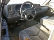 ✅ 2003 Chevrolet Silverado 2500HD LS • VIN: 1GCHK29U63E102926 • Lot: 92466165. Wystawiony na Copart z przebiegiem 165 955 mil. Bezpłatny archiwum sprzedaży aukcyjnych z USA i szczegółowy raport historii pojazdu na DreamBid. Zdjęcie 8.