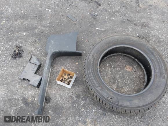 2022 Ford Explorer Limited z VIN 1FMSK7FH4NGC45449, wystawiony jako IAAI lot #43001617 z przebiegiem Nie podano mil oraz . Historia ofert i sprzedaży dostępna na DreamBid. Obrazek 12.