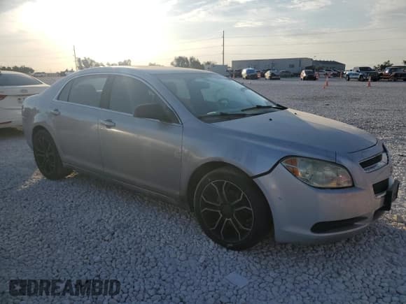 ✅ 2011 Chevrolet Malibu 1FL • VIN: 1G1ZA5EUXBF340584 • Lot: 75420154. Listed on Copart with 263,799 mi. Free auction sales archive from the USA and detailed vehicle history report at DreamBid. Image 4.